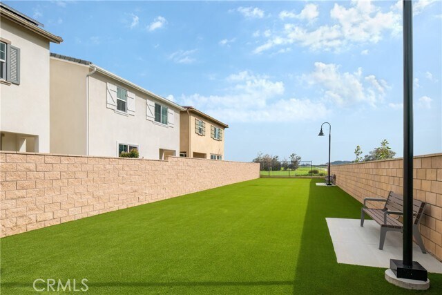Building Photo - 28189 Dwight Dr