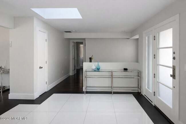 Building Photo - 11 Woodland Dr