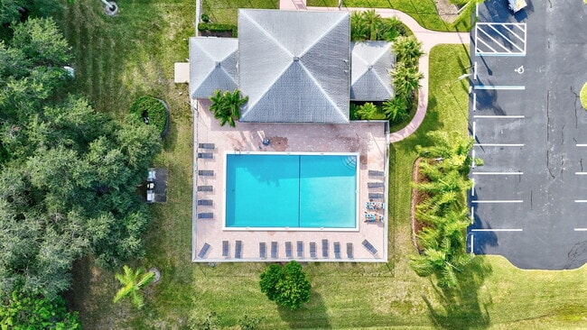 Building Photo - 3254 SE Aster Ln