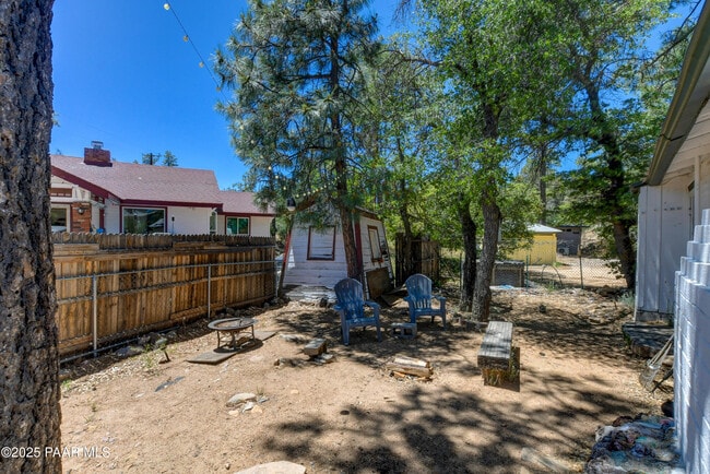 Building Photo - 1623 Idylwild Rd