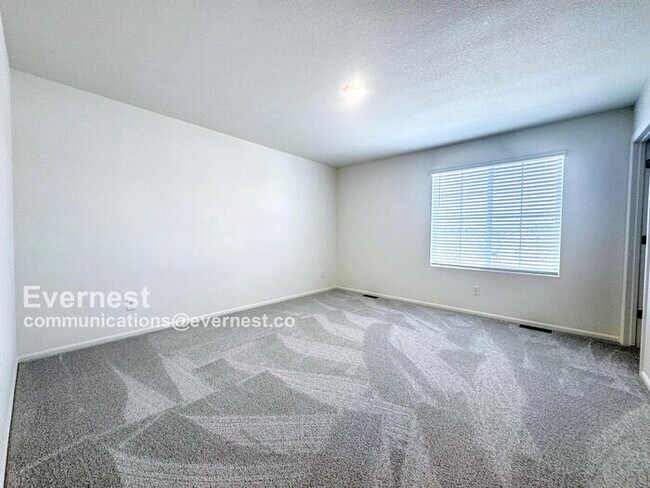 Building Photo - 3858 Riviera Ct