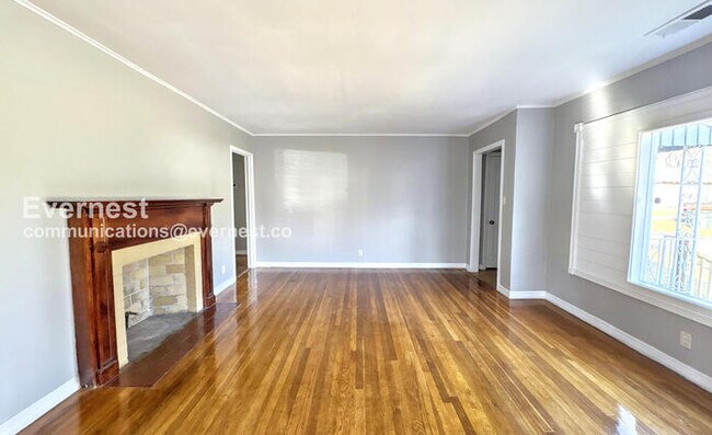 Building Photo - 620 26th St SW