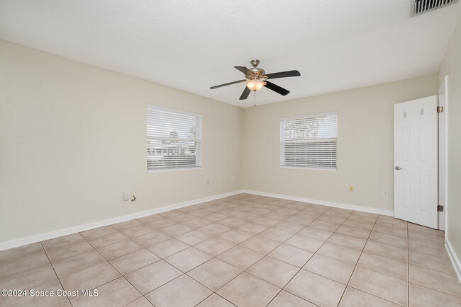 Building Photo - 1655 Wavecrest St