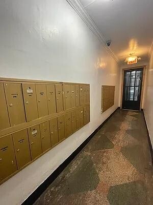 Building Photo - 261 Broome St