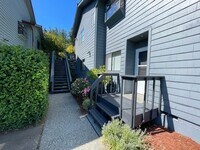 Building Photo - 4210 Blue Heron Ct