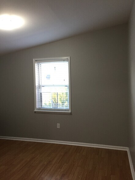 Building Photo - 2668 Braddock St
