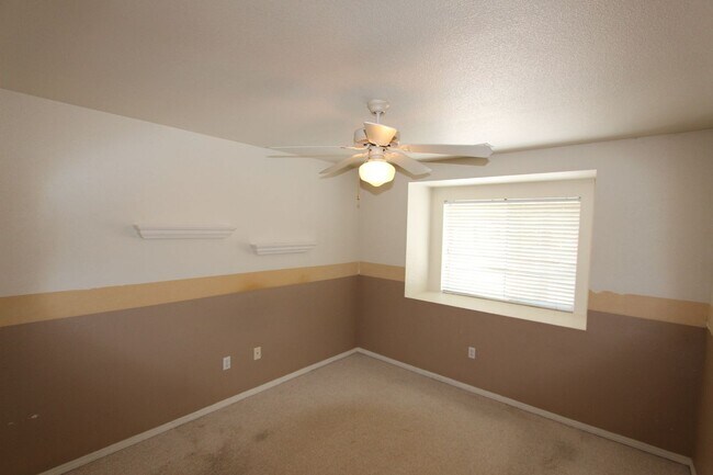 Building Photo - 3-Bedroom Condo in Ponderosa Trails | Backyard + Washer & Dryer
