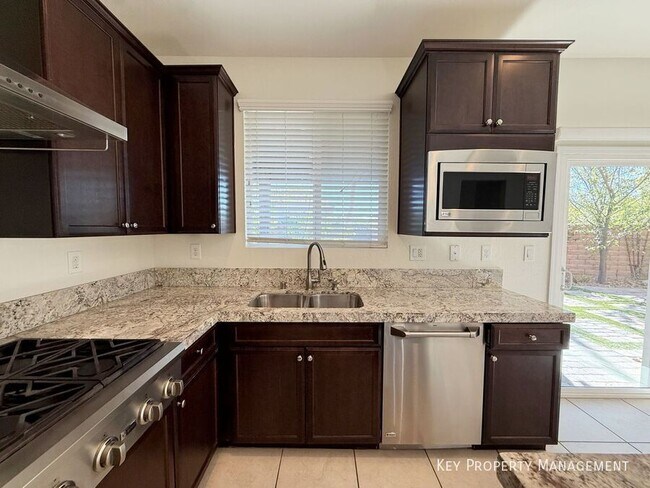 Building Photo - 7769 Britton Rose Dr