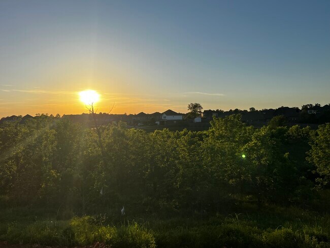 Building Photo - 532 Woodcreek Lp