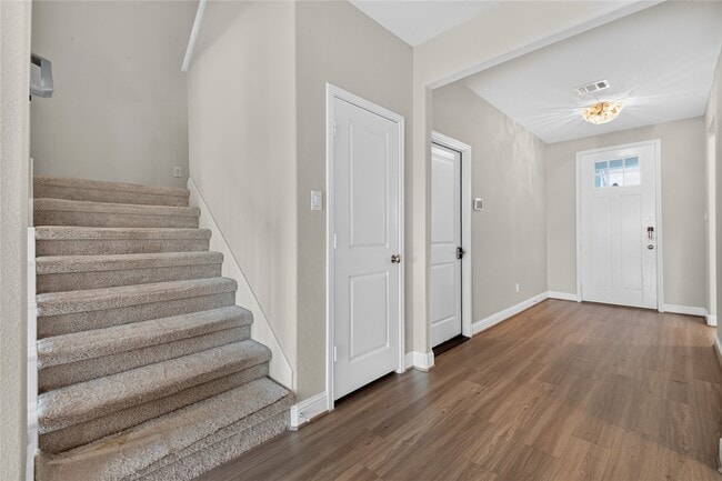 Building Photo - 2524 Hagerman Ct