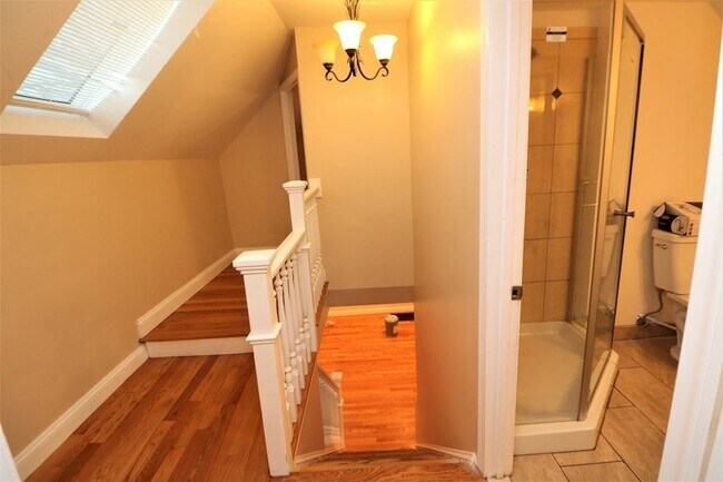 Building Photo - 254 Broadway