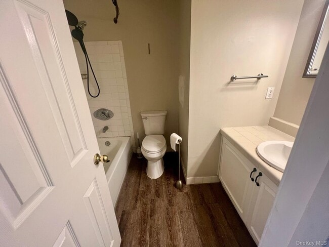 Building Photo - 28 Stratford Rd