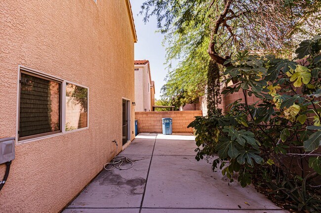Building Photo - Southwest Home