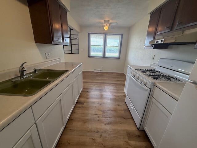Building Photo - Duplex unit in Hanna City