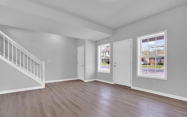 Building Photo - 2420 Lehman St