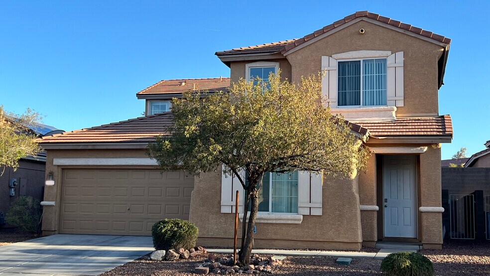Front view - 973 Trinity Pond Cir