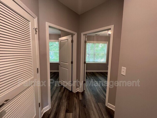 Building Photo - 518 Boone St