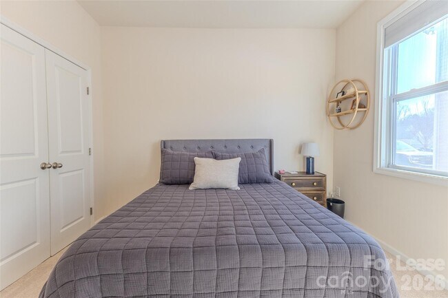 Building Photo - 4471 Dover Ct