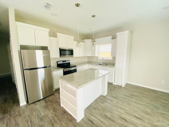 Building Photo - 12 Kentucky St