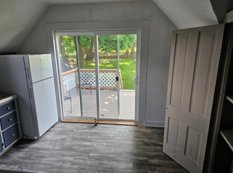 Kitchen looking out to back deck - 295 5th St