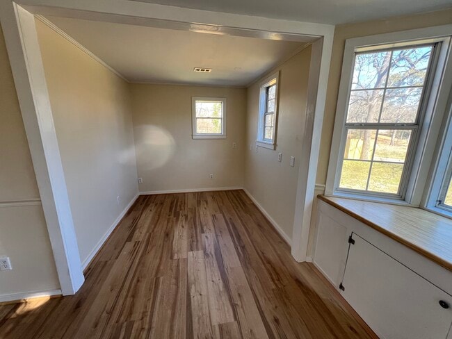 Building Photo - IRY Prop