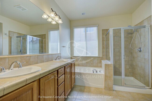 Building Photo - 3 bedroom 2 bathroom Lincoln Crossing home