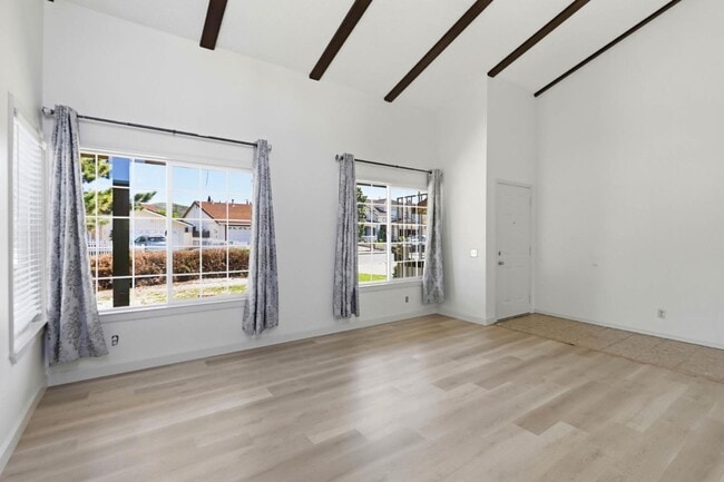 Building Photo - 1197 Barrington Ct