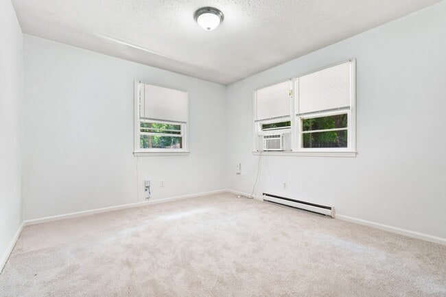 Building Photo - 107A Stinson St Ext