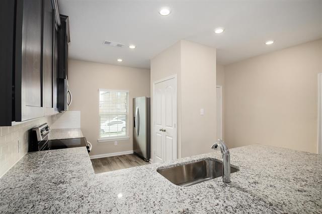 Building Photo - 282 Moonstone Way