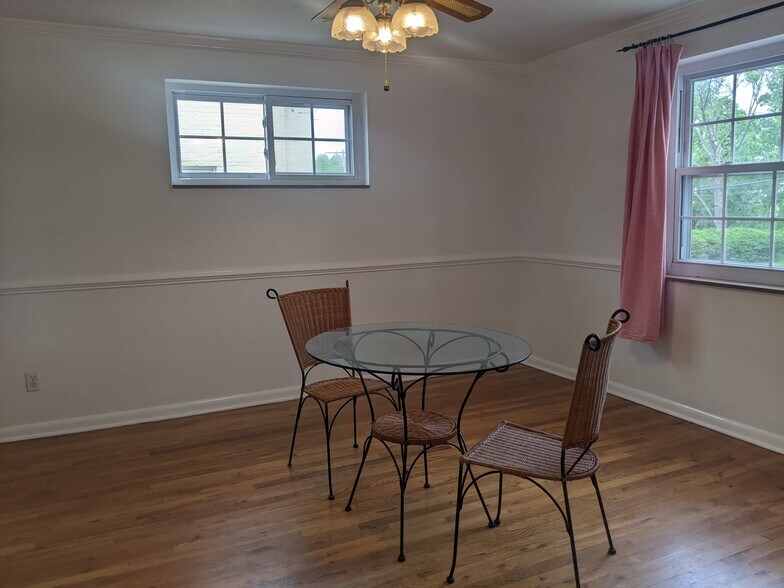 Dinning Room - 52 Chapel Dr