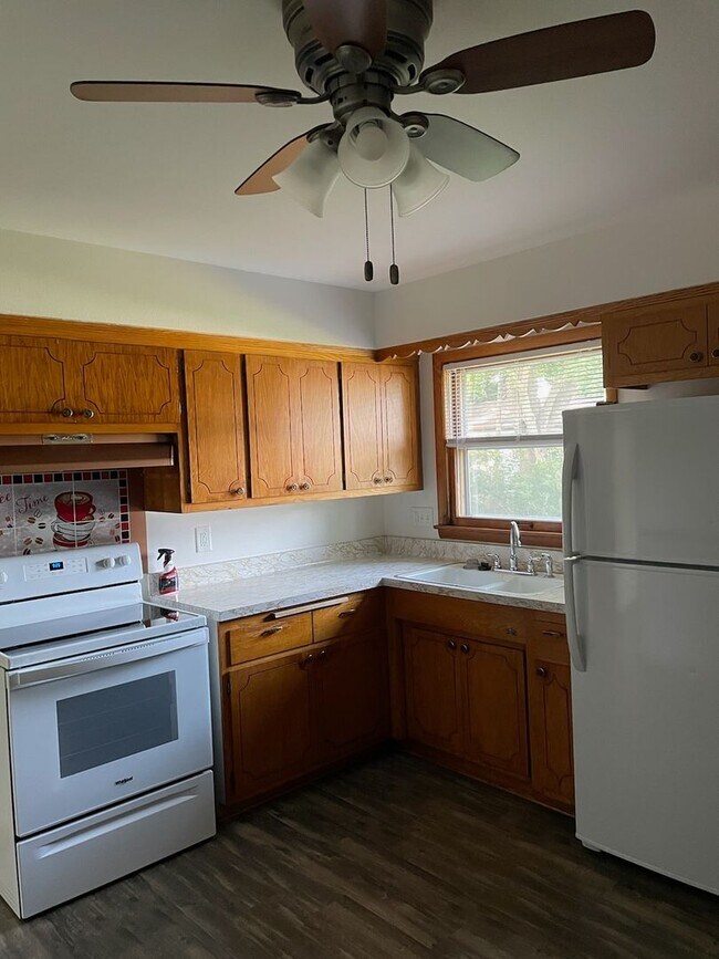 Building Photo - 1514-1520 Alden Rd