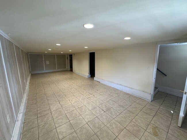 Building Photo - Cozy 2 bedroom