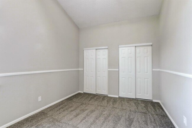 Building Photo - 15006 Elstree Dr