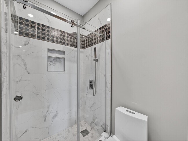 Building Photo - 70 Sherman Pl