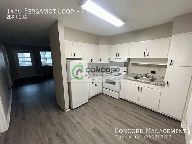 Building Photo - 1450 Bergamot Loop
