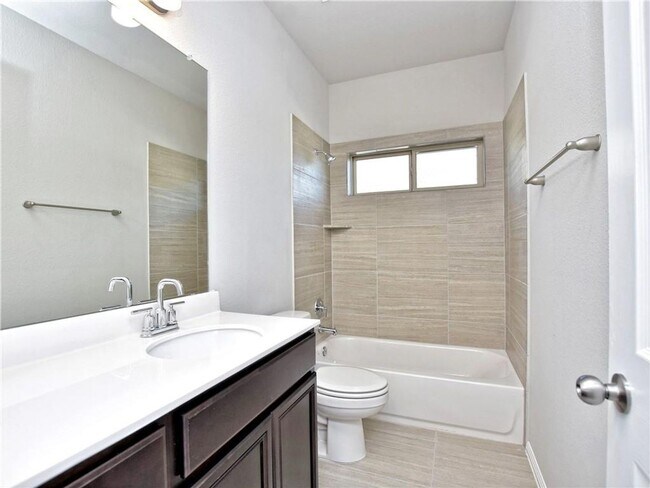 Building Photo - Alluring  Single Family Home | 3 BR/2.5BA | Peaceful Backyard| Coming Soon!
