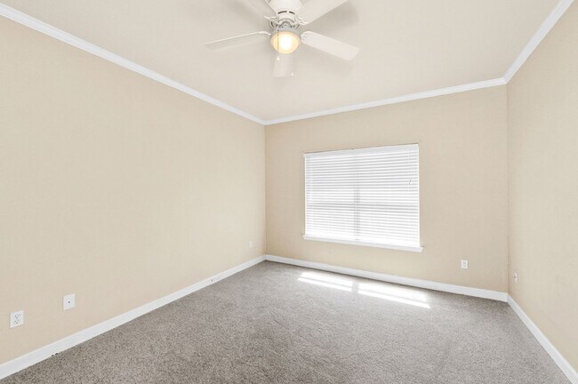 Building Photo - Loxley Home for Lease Available October!!