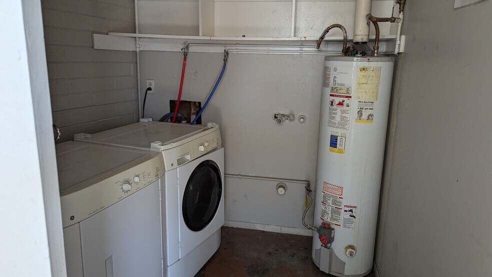 Building Photo - 6524 N 12th Pl