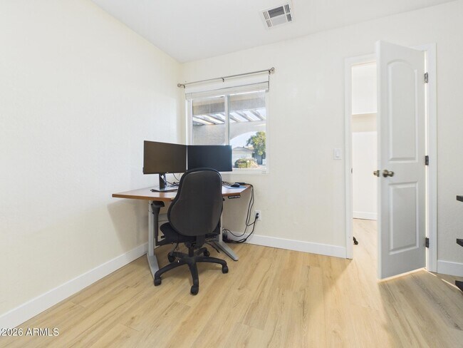 Building Photo - 3613 W Campo Bello Dr