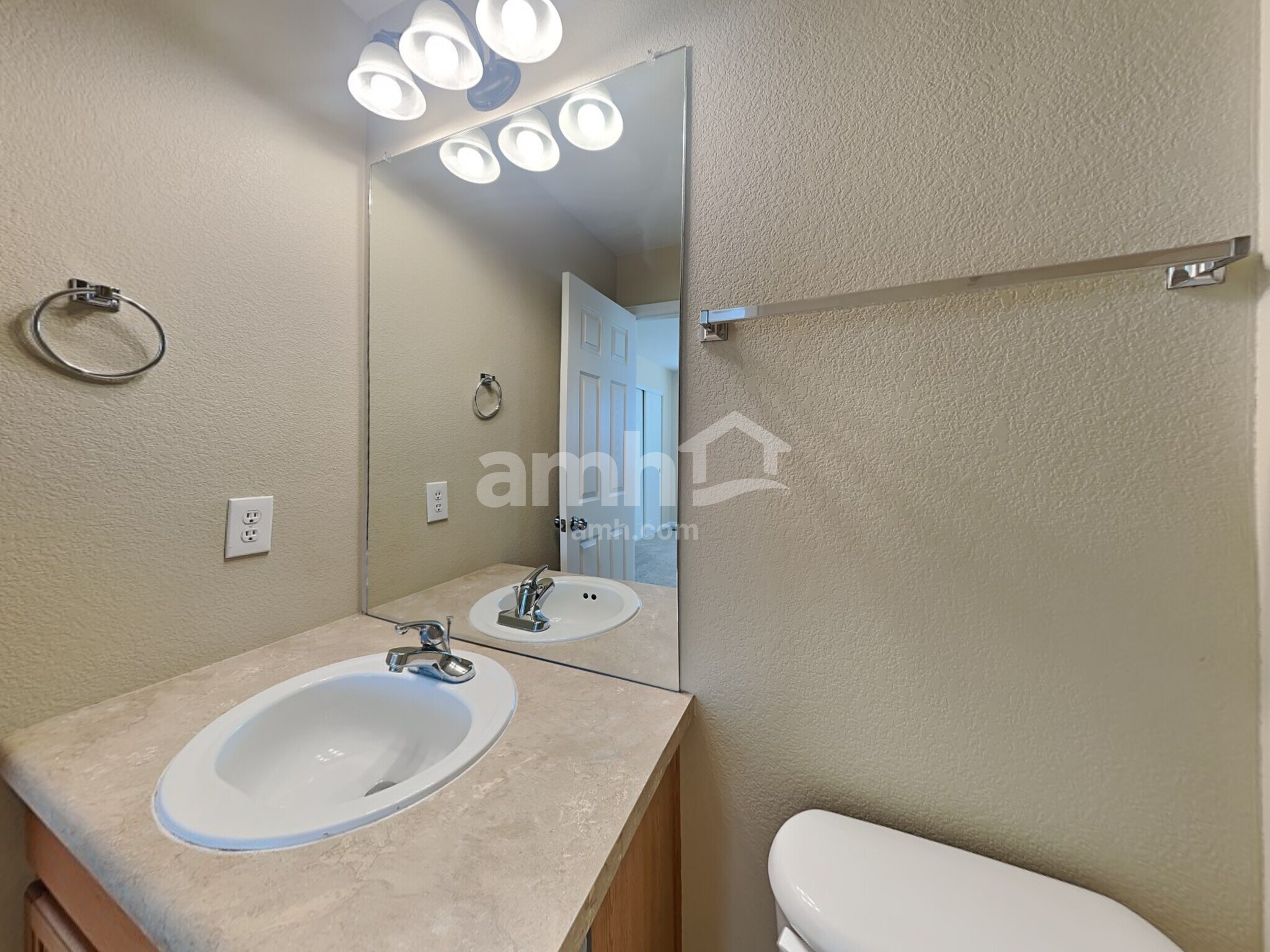 Building Photo - 13051 Uinta St