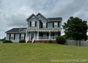 Building Photo - 5635 Thackeray Dr