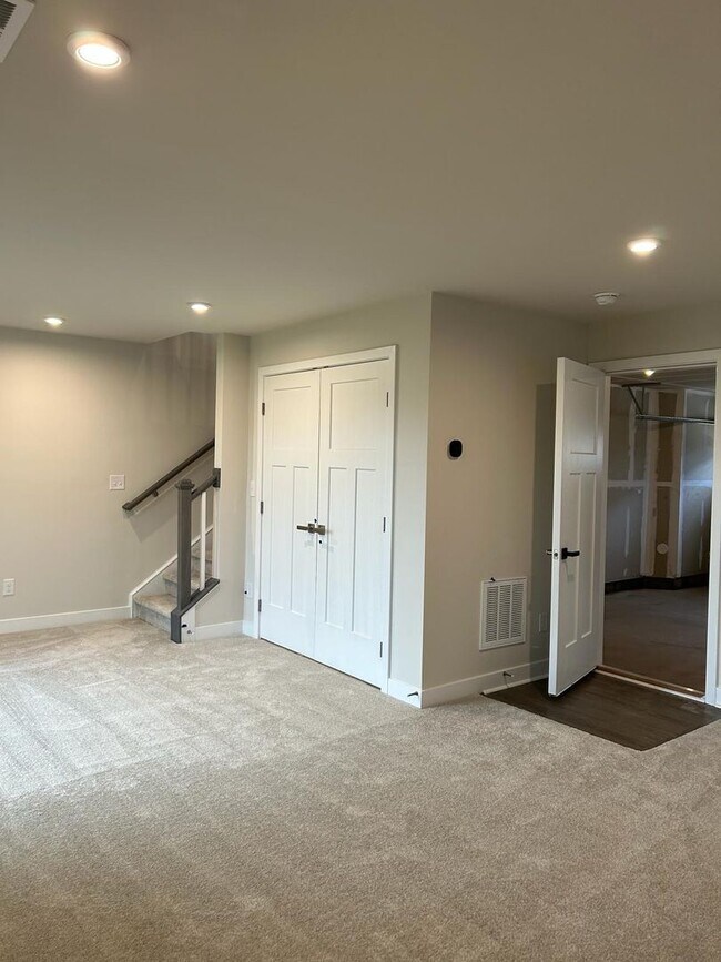 Building Photo - Three-Story Townhome