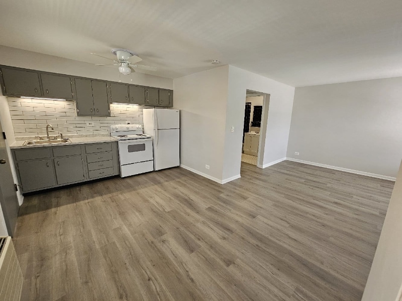 Building Photo - 4855 Elm St