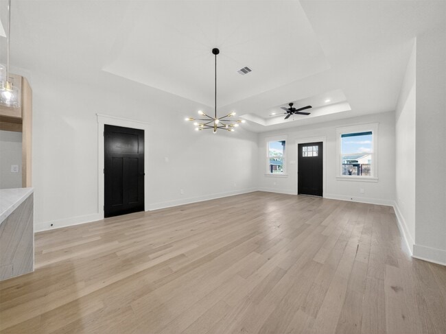 Building Photo - 5619 Chapman St