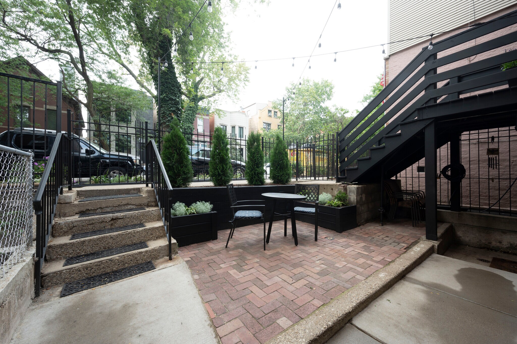 Building Photo - 1939 N Honore St