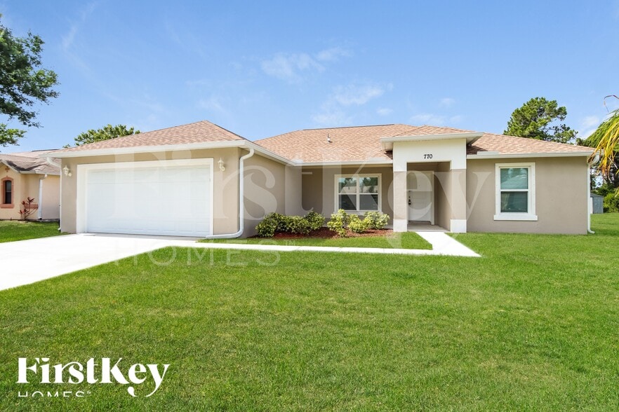 Building Photo - 770 Grandeur St SE