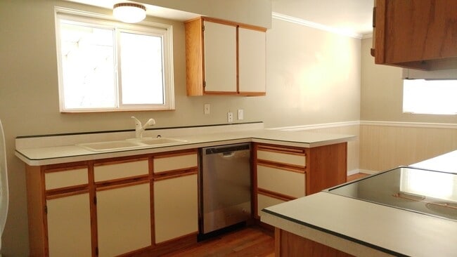 Building Photo - Large Four Bedroom Home with Finished Basement