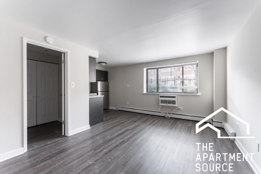 Building Photo - 6011 N Winthrop Ave