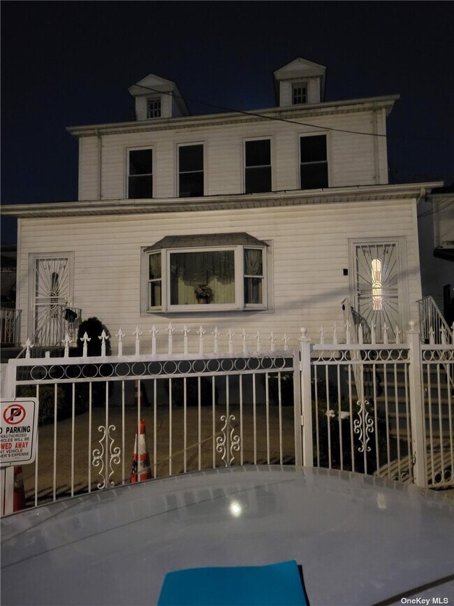 Primary Photo - 2924 Williamsbridge Rd