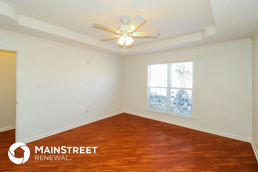 Building Photo - 6123 English Ivy N